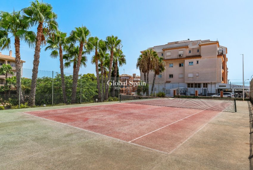 Wederverkoop - APPARTEMENT -
ORIHUELA COSTA - Playa Flamenca