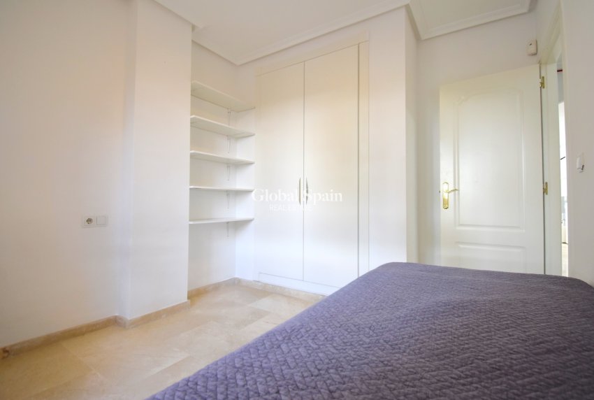 Wederverkoop - APPARTEMENT -
Orihuela Costa - Playa Flamenca