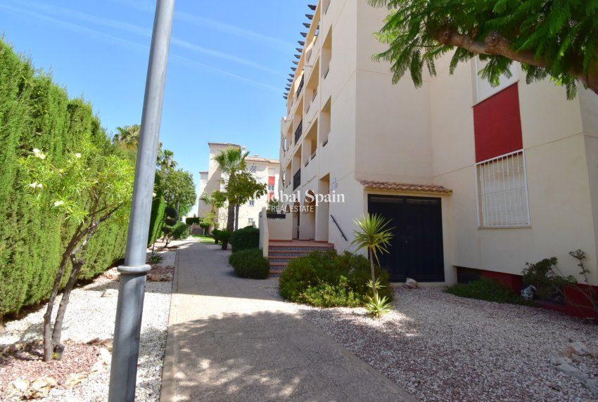 Wederverkoop - APPARTEMENT -
Orihuela Costa - Playa Flamenca
