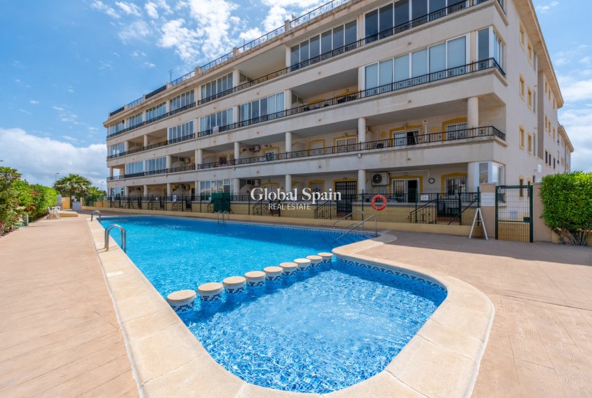 Wederverkoop - APPARTEMENT -
Orihuela Costa - Playa Flamenca