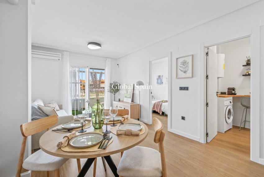 Wederverkoop - APPARTEMENT -
Orihuela Costa - Playa Flamenca