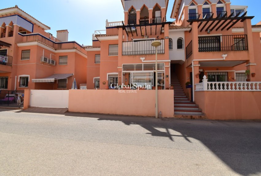 Wederverkoop - APPARTEMENT -
Orihuela Costa - Playa Flamenca
