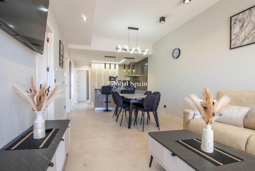 Wederverkoop - Appartement -
ORIHUELA COSTA - Punta Prima