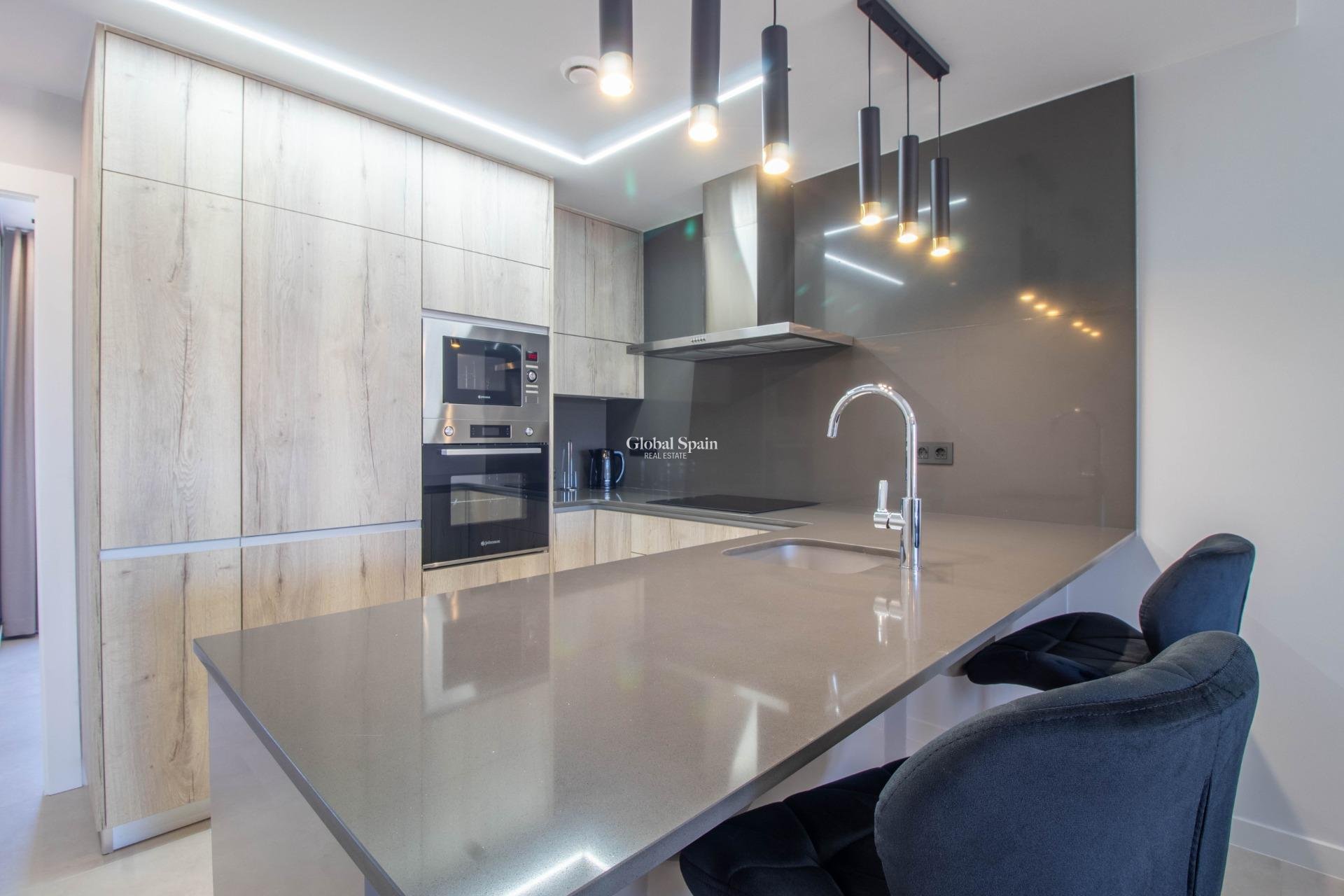 Wederverkoop - Appartement -
ORIHUELA COSTA - Punta Prima