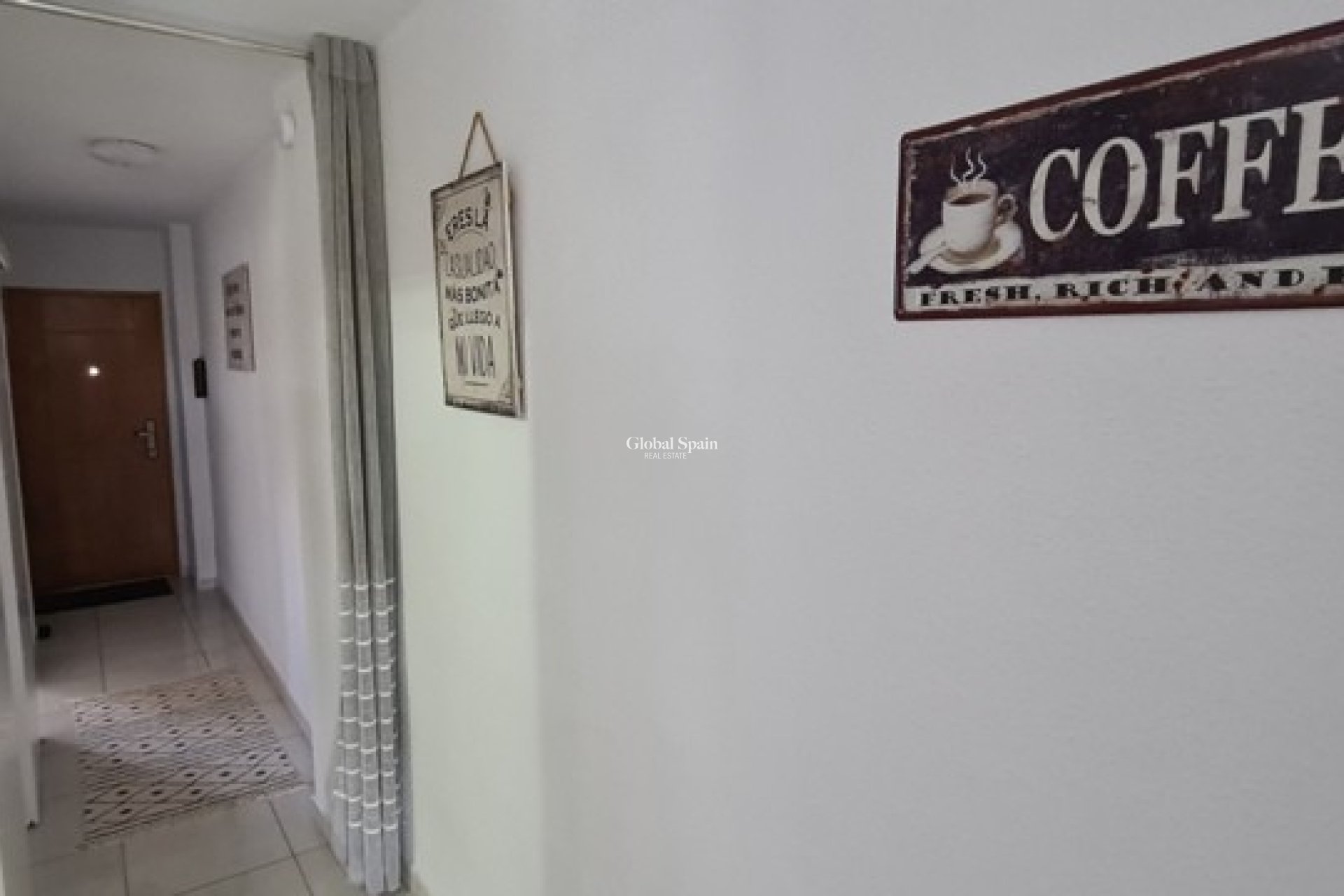 Wederverkoop - APPARTEMENT -
ORIHUELA COSTA - Punta Prima