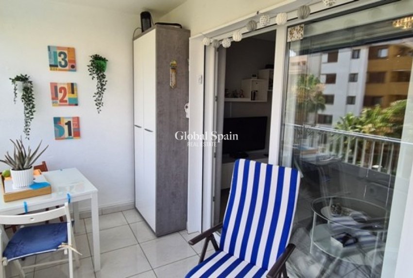 Wederverkoop - APPARTEMENT -
ORIHUELA COSTA - Punta Prima