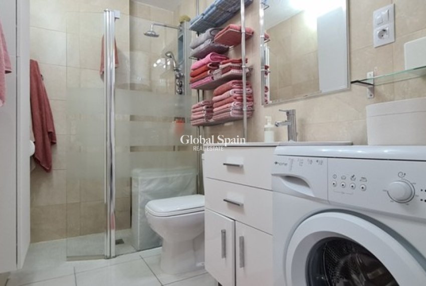 Wederverkoop - APPARTEMENT -
ORIHUELA COSTA - Punta Prima