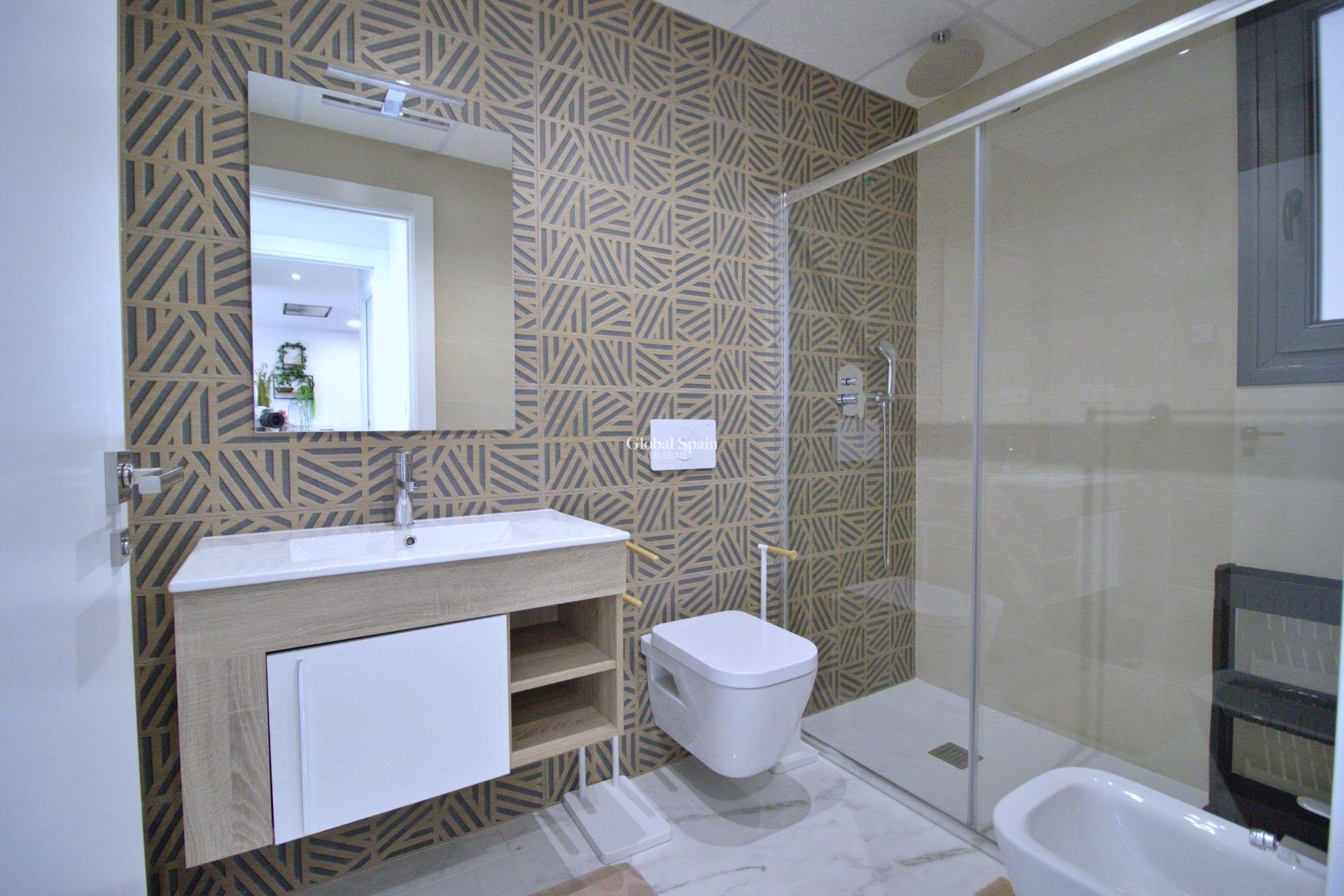 Wederverkoop - APPARTEMENT -
ORIHUELA COSTA - Punta Prima