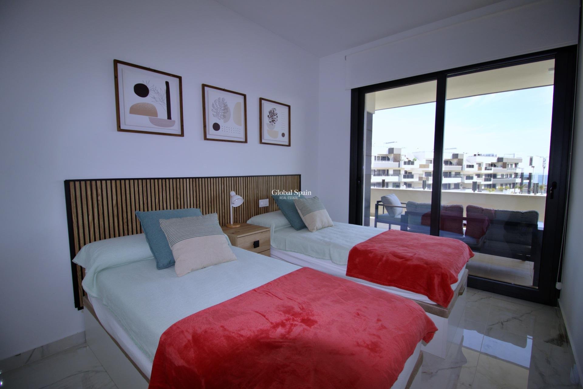 Wederverkoop - APPARTEMENT -
ORIHUELA COSTA - Punta Prima