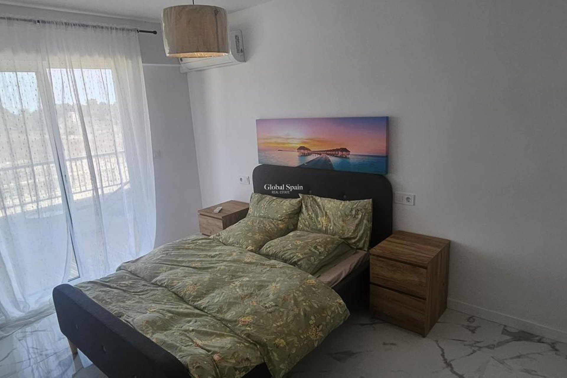 Wederverkoop - APPARTEMENT -
ORIHUELA COSTA - Punta Prima