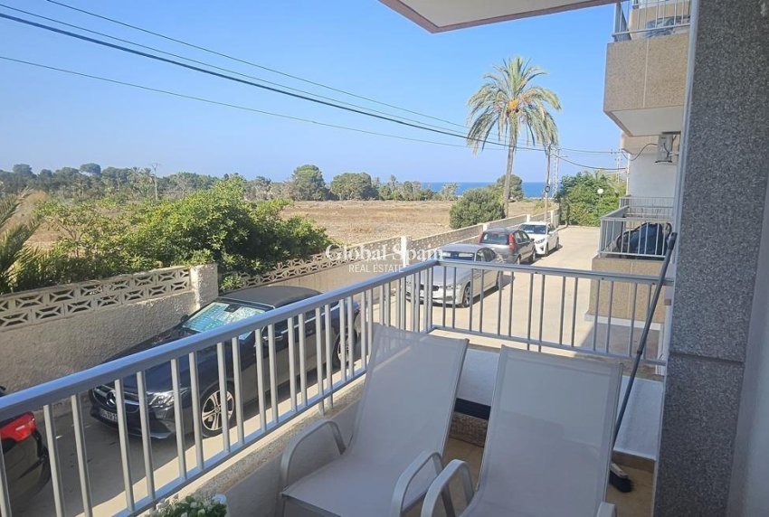 Wederverkoop - APPARTEMENT -
ORIHUELA COSTA - Punta Prima