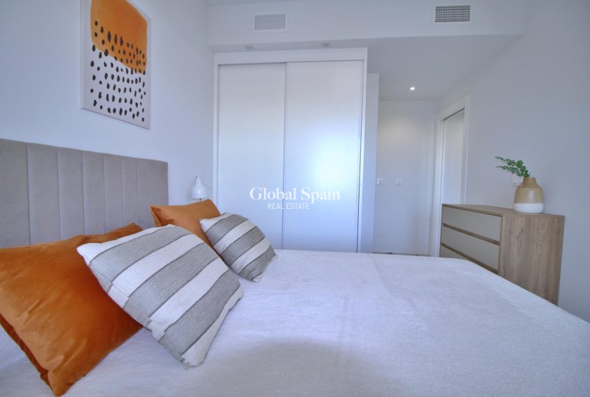 Wederverkoop - APPARTEMENT -
ORIHUELA COSTA - Punta Prima