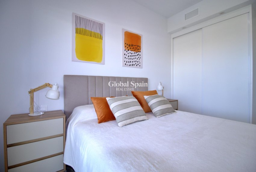 Wederverkoop - APPARTEMENT -
ORIHUELA COSTA - Punta Prima