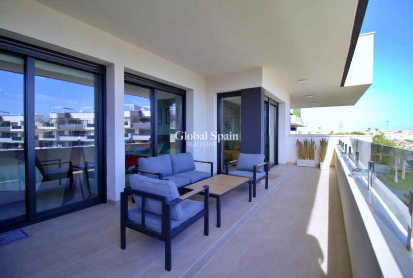 Wederverkoop - APPARTEMENT -
ORIHUELA COSTA - Punta Prima