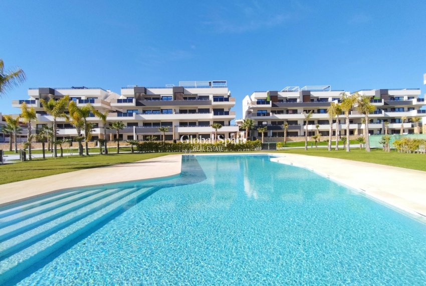 Wederverkoop - APPARTEMENT -
ORIHUELA COSTA - Punta Prima