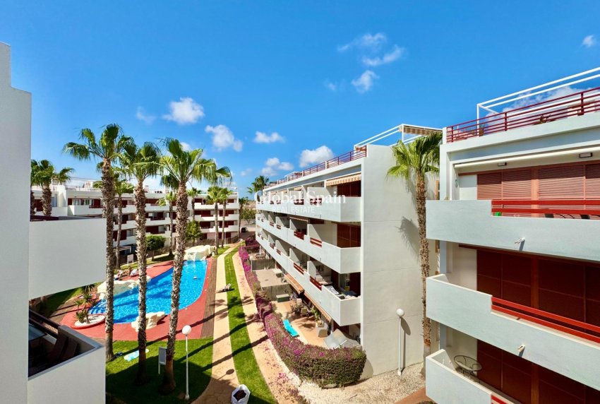 Wederverkoop - APPARTEMENT -
ORIHUELA COSTA - Punta Prima