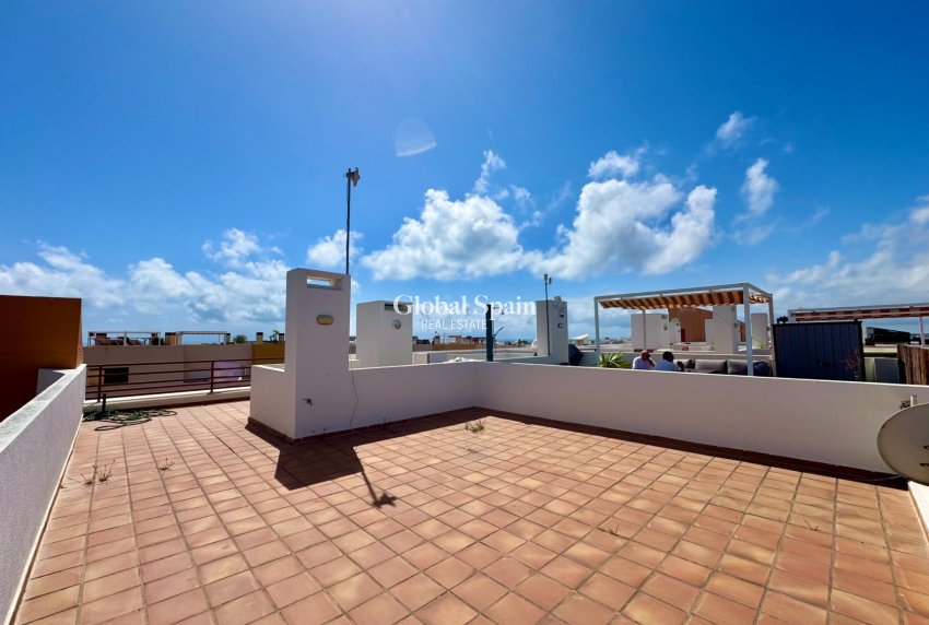 Wederverkoop - APPARTEMENT -
ORIHUELA COSTA - Punta Prima