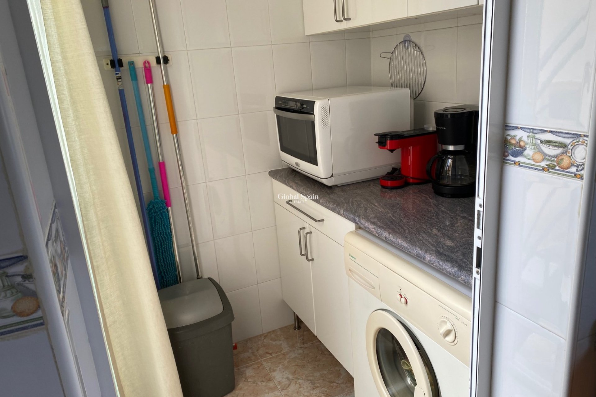 Wederverkoop - APPARTEMENT -
ORIHUELA COSTA - Punta Prima