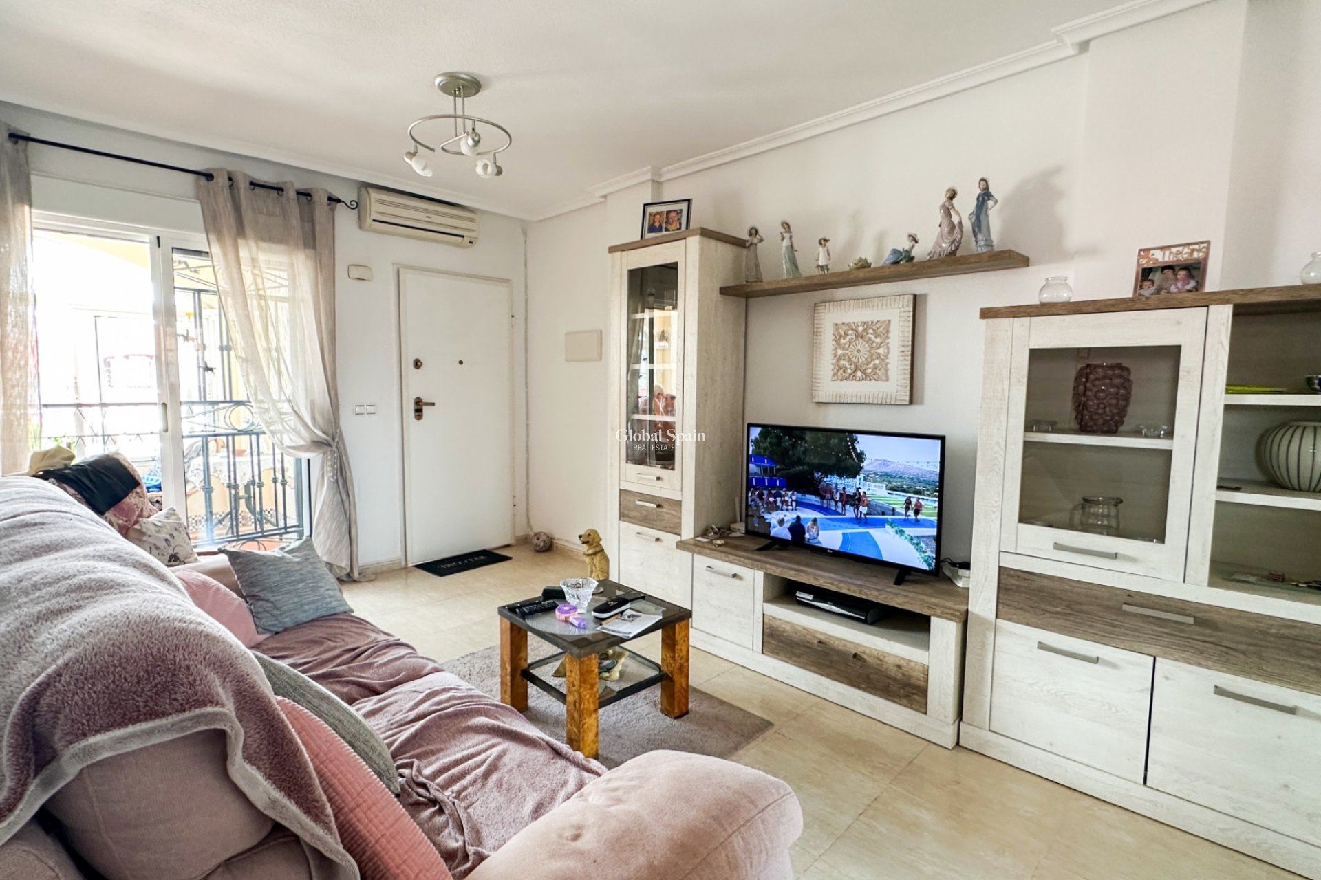 Wederverkoop - APPARTEMENT -
ORIHUELA COSTA - Punta Prima