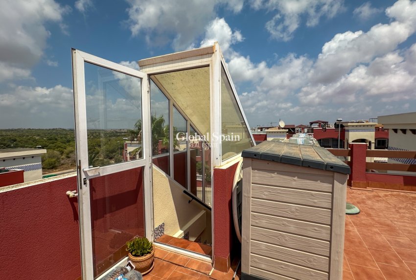 Wederverkoop - APPARTEMENT -
ORIHUELA COSTA - Punta Prima