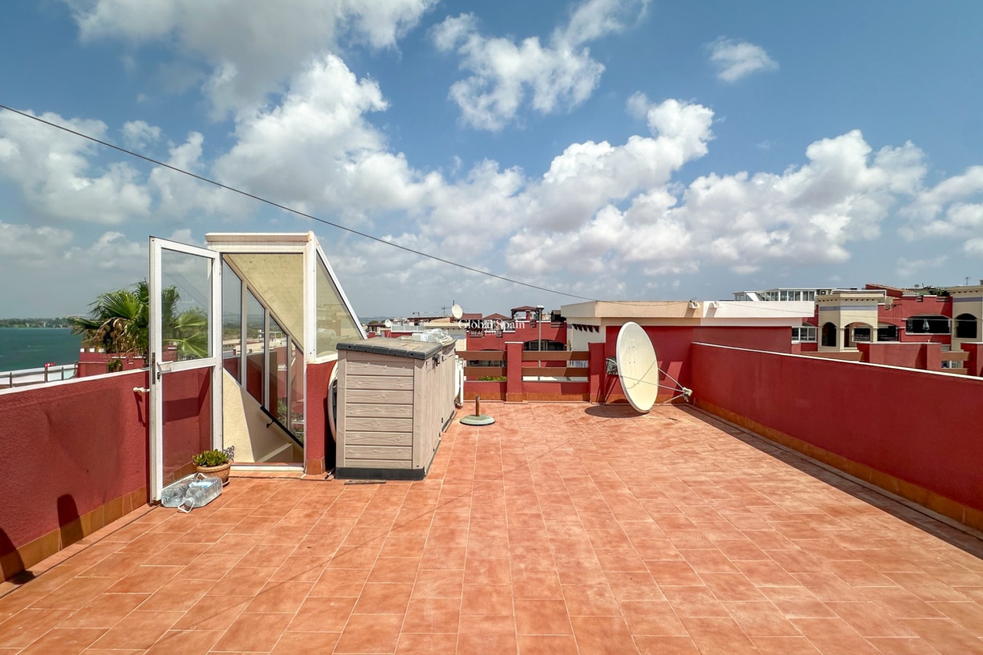 Wederverkoop - APPARTEMENT -
ORIHUELA COSTA - Punta Prima