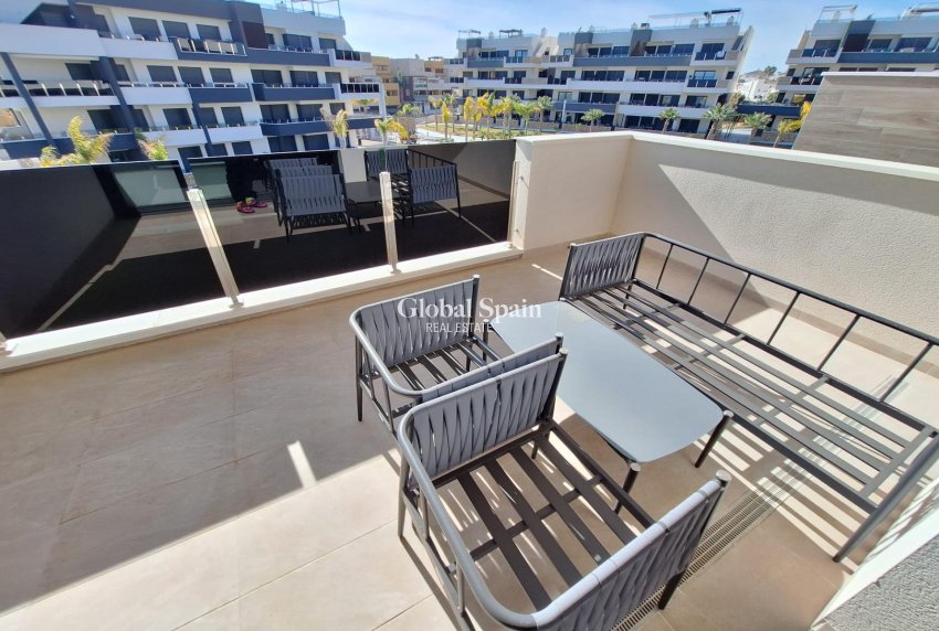 Wederverkoop - APPARTEMENT -
ORIHUELA COSTA - Punta Prima