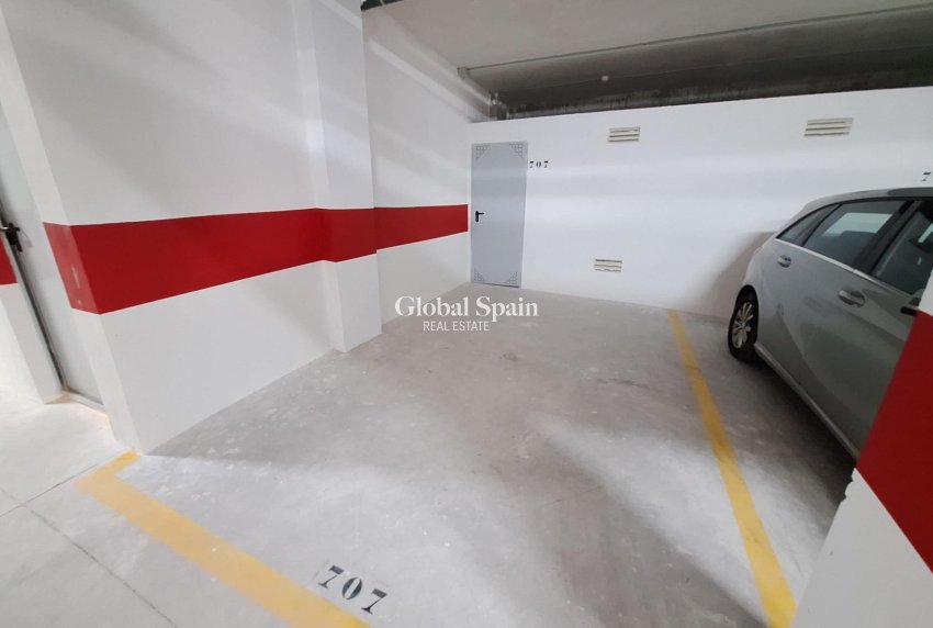 Wederverkoop - APPARTEMENT -
ORIHUELA COSTA - Punta Prima
