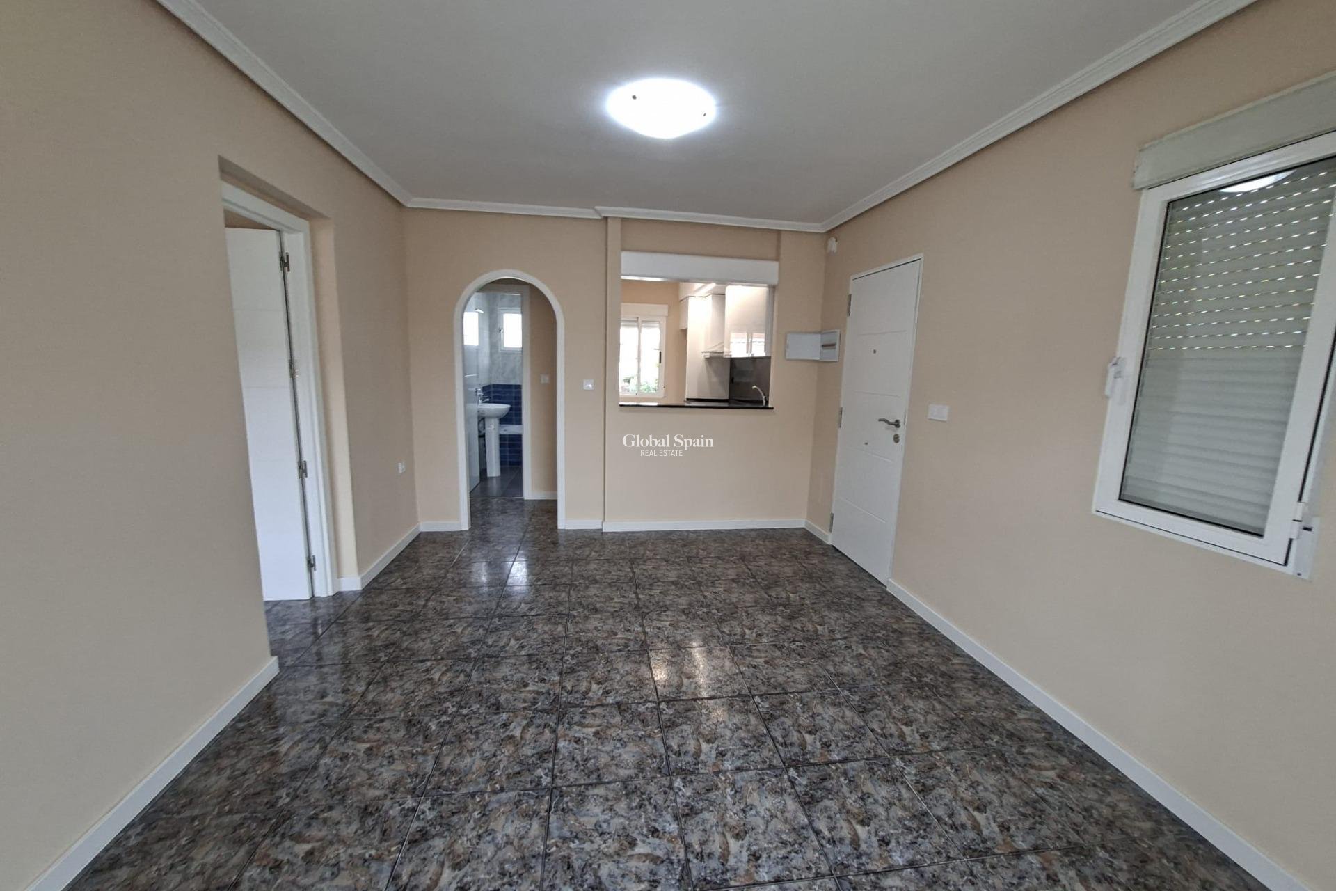 Wederverkoop - APPARTEMENT -
ORIHUELA COSTA - Punta Prima