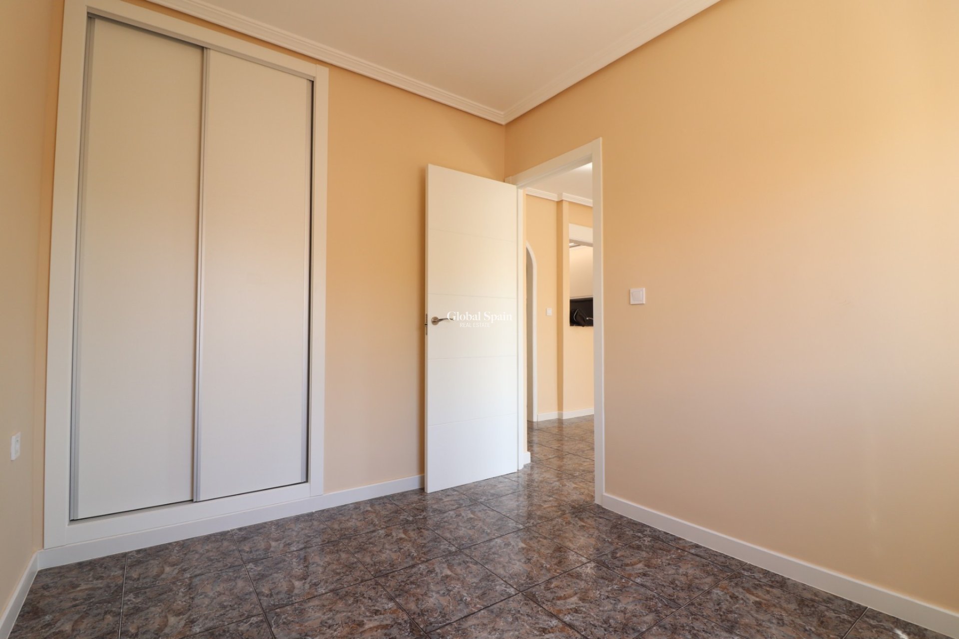 Wederverkoop - APPARTEMENT -
Orihuela Costa - Punta Prima