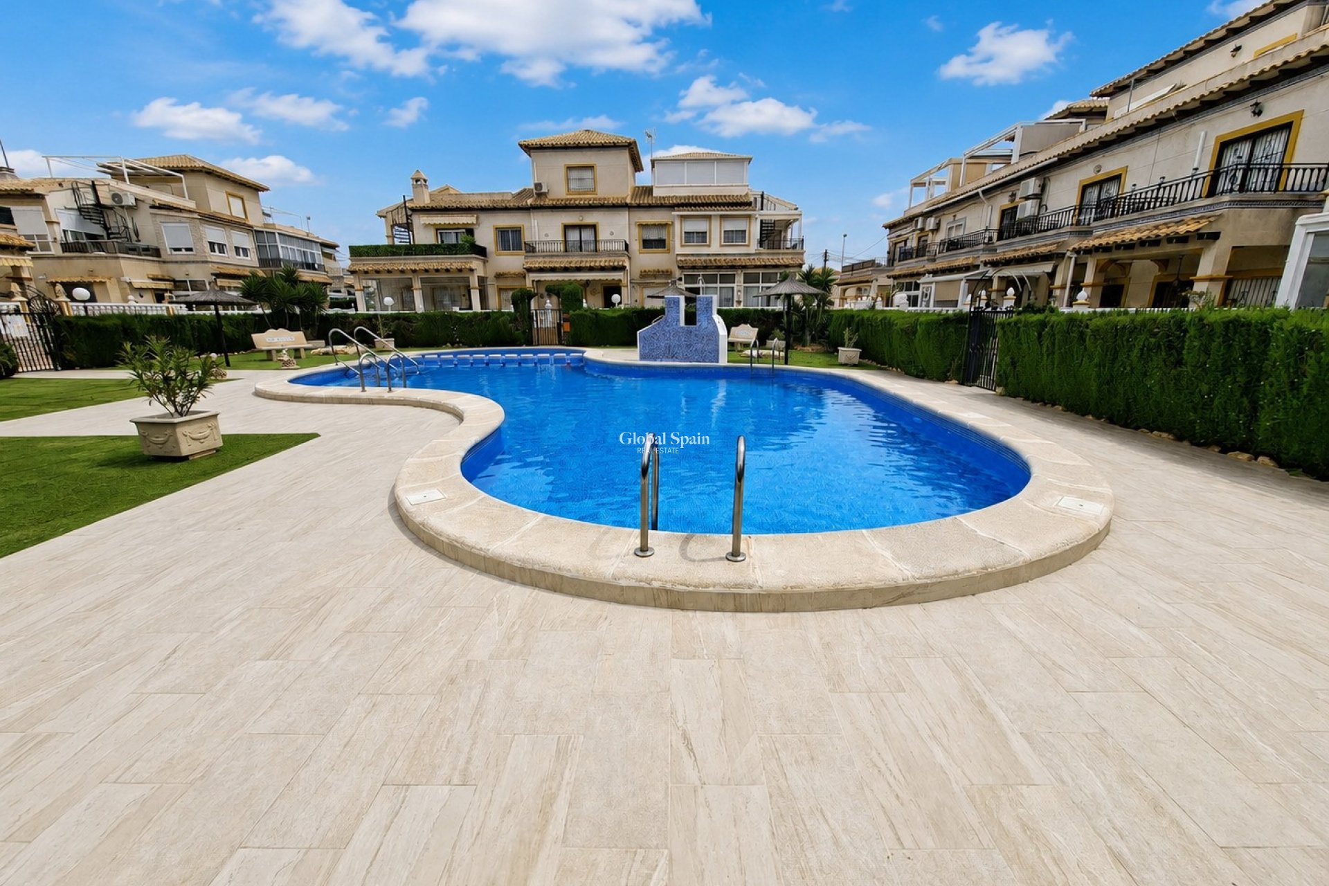 Wederverkoop - APPARTEMENT -
Orihuela Costa - Punta Prima