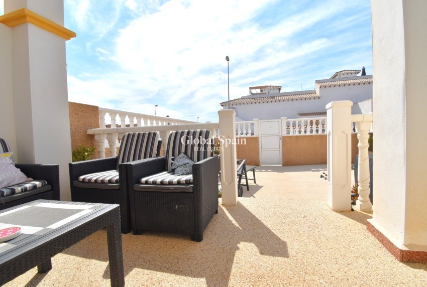 Wederverkoop - APPARTEMENT -
Orihuela Costa - Punta Prima