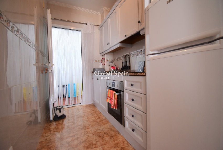 Wederverkoop - APPARTEMENT -
Orihuela Costa - Punta Prima