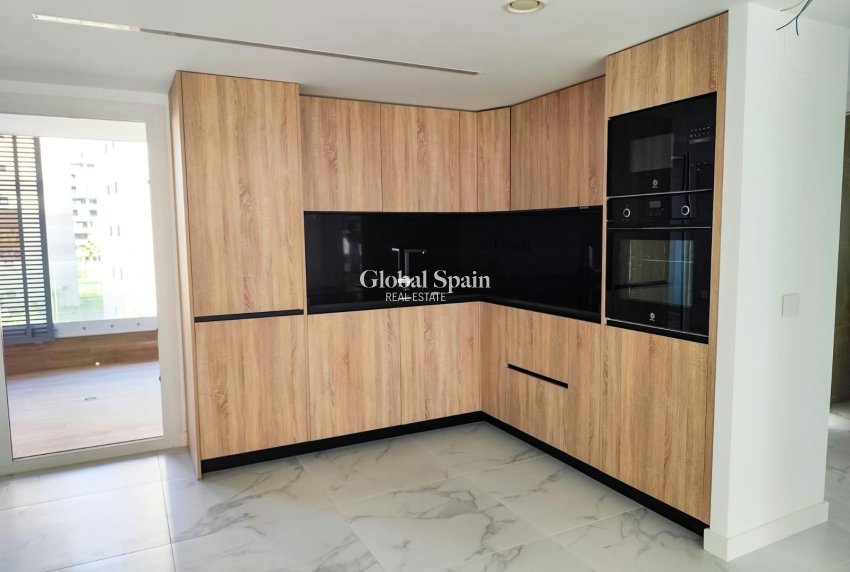 Wederverkoop - APPARTEMENT -
ORIHUELA COSTA - Punta Prima