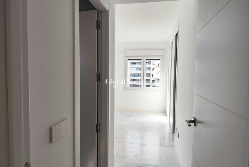 Wederverkoop - APPARTEMENT -
ORIHUELA COSTA - Punta Prima