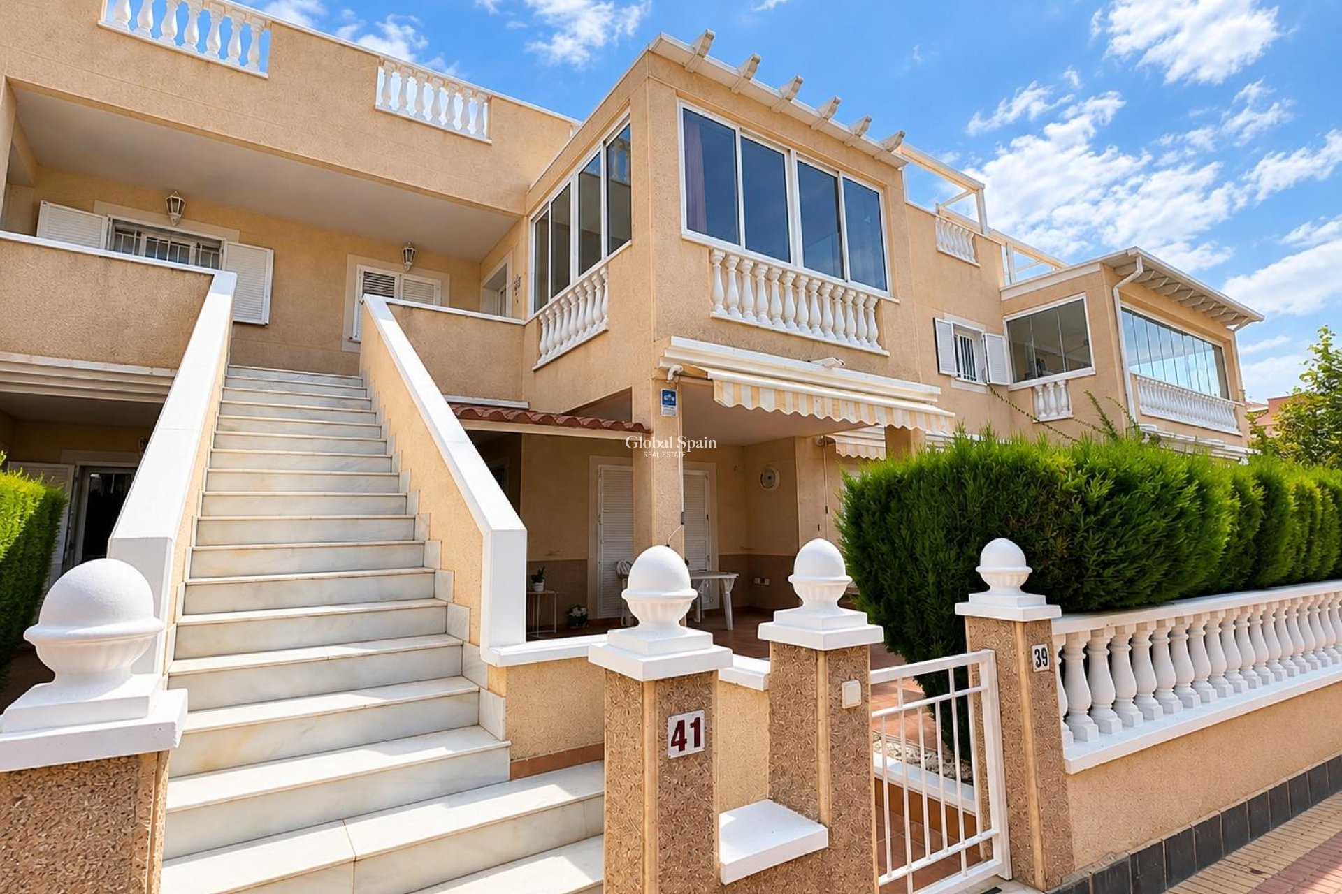 Wederverkoop - APPARTEMENT -
ORIHUELA COSTA - Punta Prima