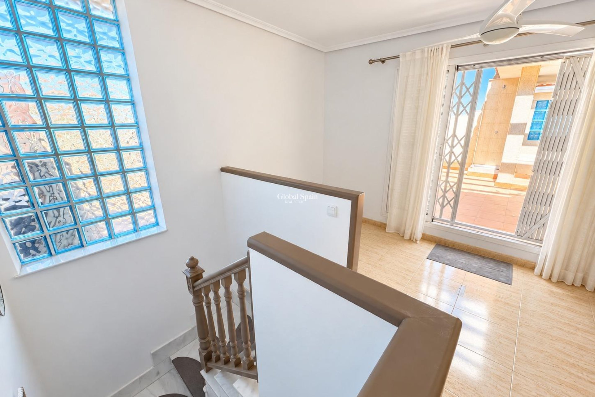 Wederverkoop - APPARTEMENT -
ORIHUELA COSTA - Punta Prima