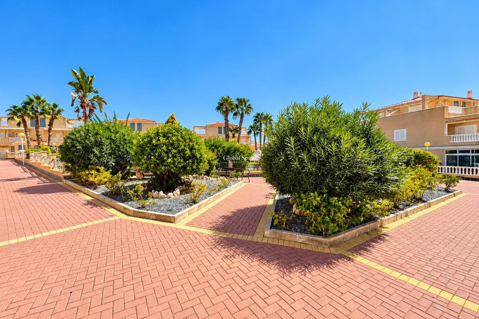 Wederverkoop - APPARTEMENT -
ORIHUELA COSTA - Punta Prima