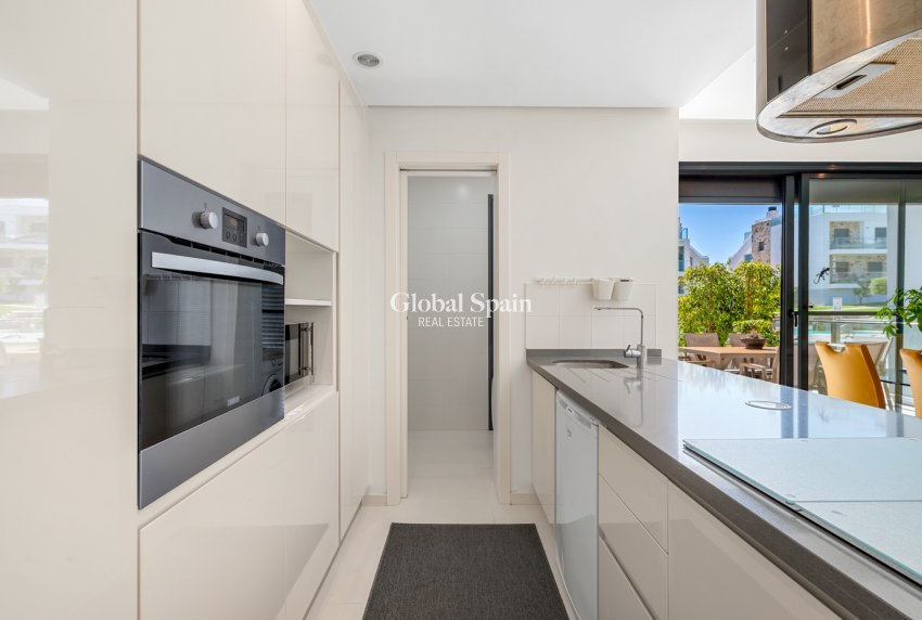 Wederverkoop - Appartement -
ORIHUELA COSTA - Punta Prima