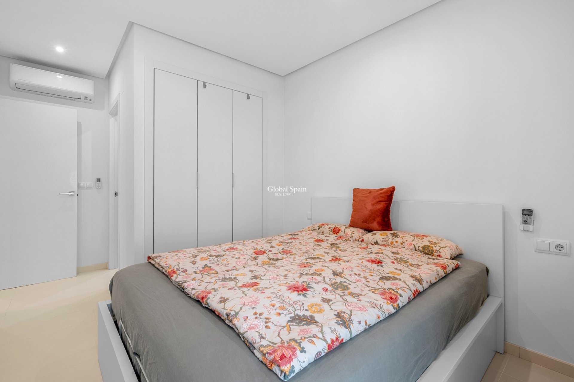 Wederverkoop - Appartement -
ORIHUELA COSTA - Punta Prima