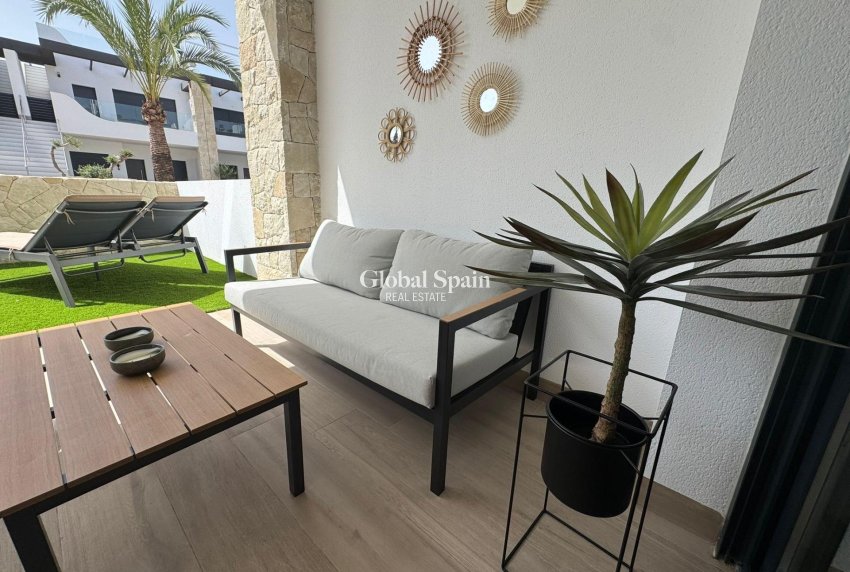 Wederverkoop - APPARTEMENT -
ORIHUELA COSTA - Rocio Del Mar