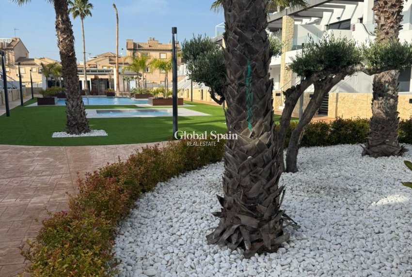 Wederverkoop - APPARTEMENT -
ORIHUELA COSTA - Rocio Del Mar