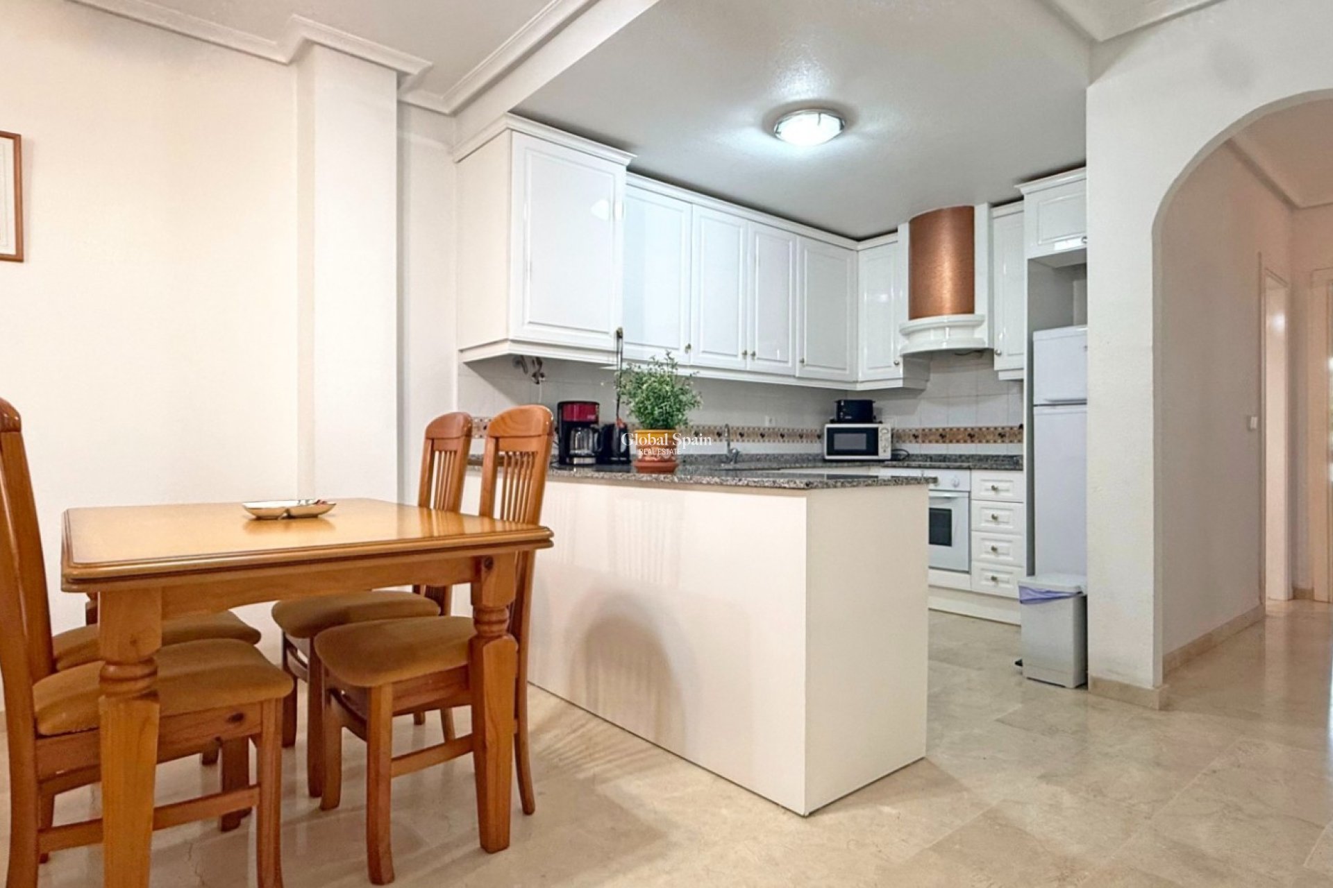 Wederverkoop - Appartement -
ORIHUELA COSTA - VILLAMARTÍN