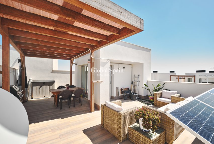 Wederverkoop - Appartement -
ORIHUELA COSTA - VILLAMARTÍN