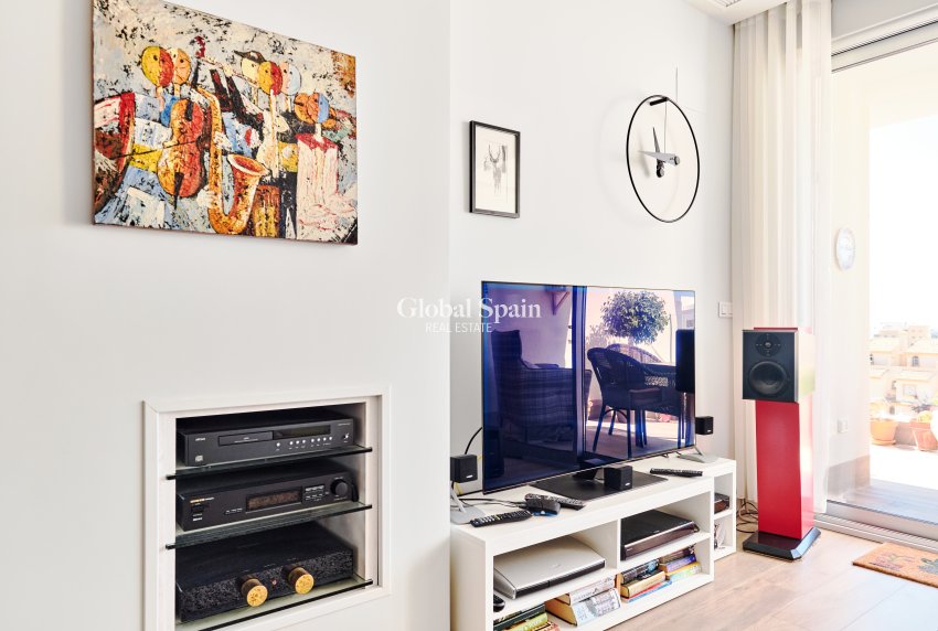 Wederverkoop - Appartement -
ORIHUELA COSTA - VILLAMARTÍN