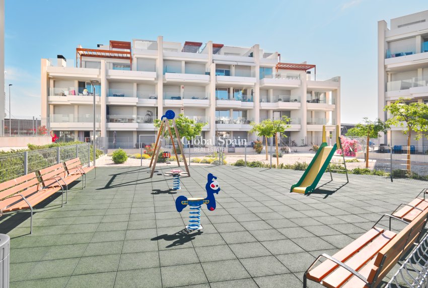 Wederverkoop - Appartement -
ORIHUELA COSTA - VILLAMARTÍN
