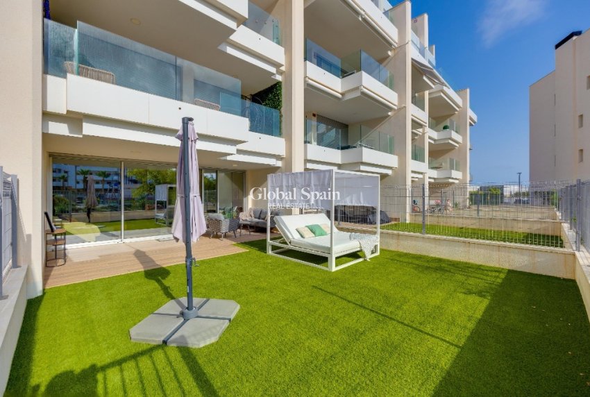 Wederverkoop - Appartement -
ORIHUELA COSTA - VILLAMARTÍN