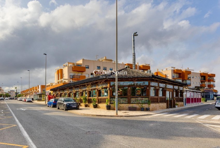 Wederverkoop - Appartement -
ORIHUELA COSTA - VILLAMARTÍN