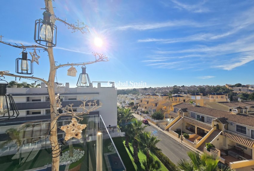 Wederverkoop - APPARTEMENT -
ORIHUELA COSTA - Villamartín *