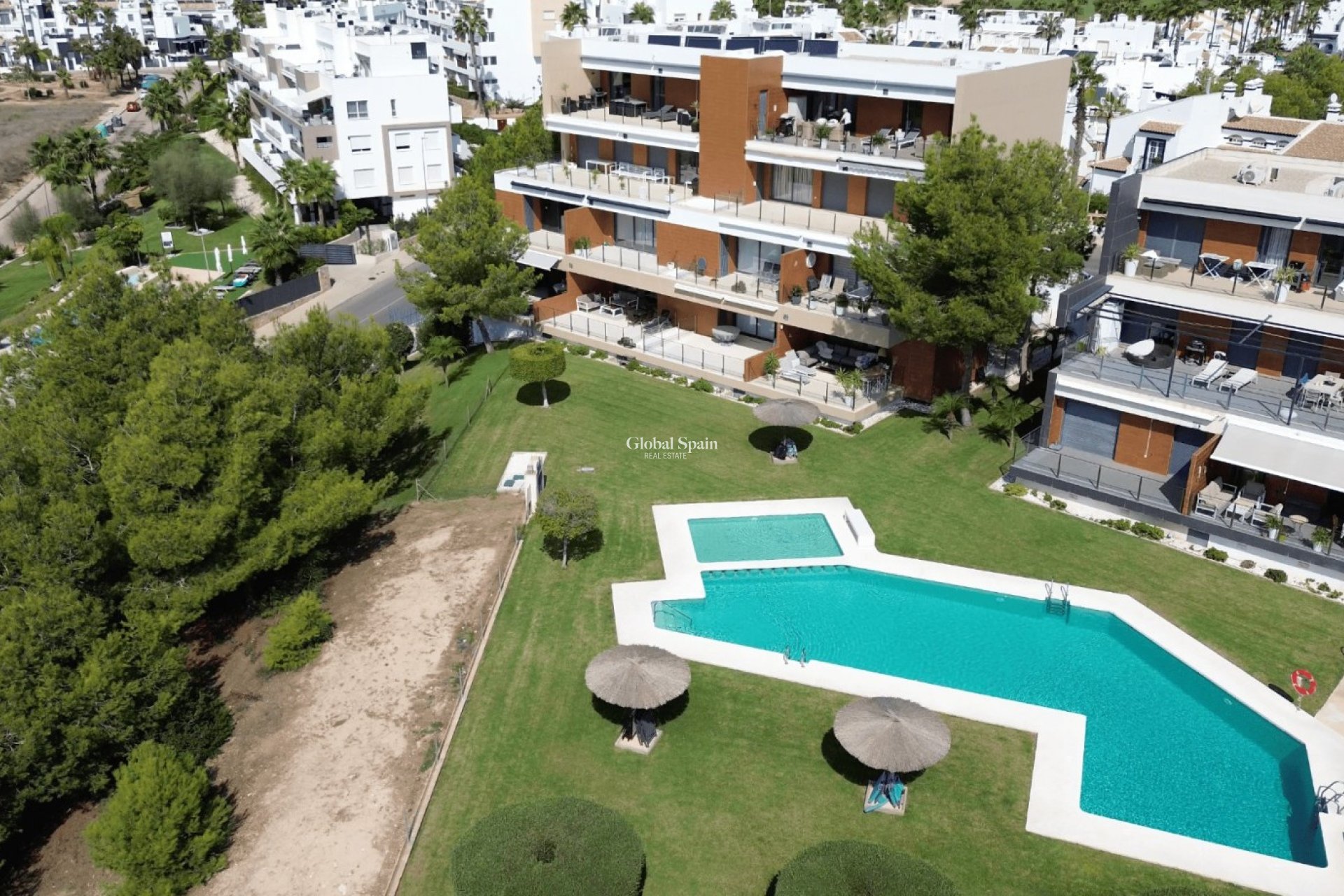 Wederverkoop - APPARTEMENT -
ORIHUELA COSTA - VILLAMARTÍN