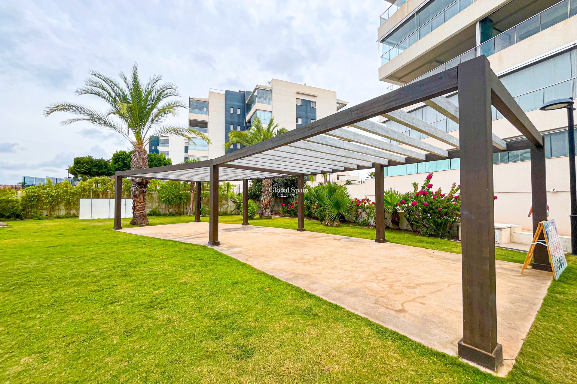 Wederverkoop - APPARTEMENT -
ORIHUELA COSTA - VILLAMARTÍN